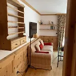 2,5 Mit Bergblick In Engadin 楚茨