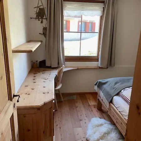 2,5 Mit Bergblick In Engadin * Zuoz