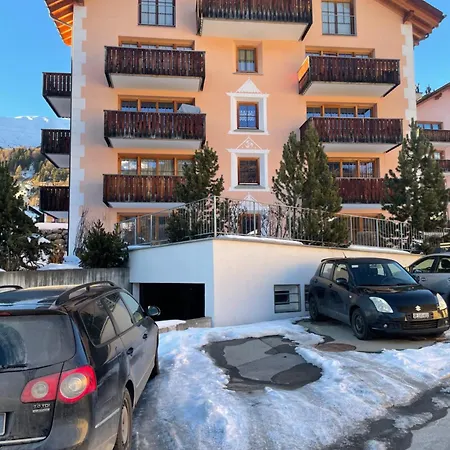 Apartment 2,5 Mit Bergblick In Engadin