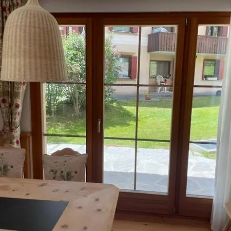 2,5 Mit Bergblick In Engadin Appartement *