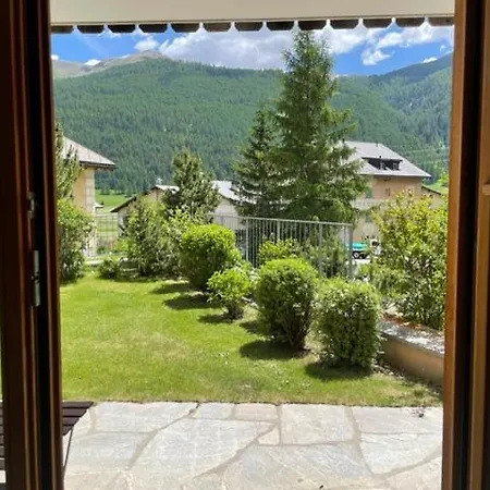 2,5 Mit Bergblick In Engadin