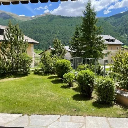2,5 Mit Bergblick In Engadin Διαμέρισμα