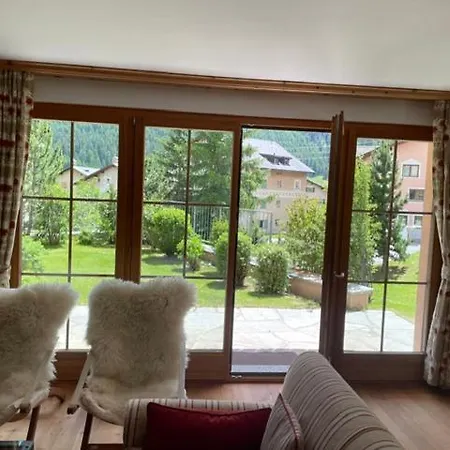 2,5 Mit Bergblick In Engadin Διαμέρισμα Zuoz