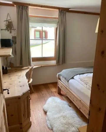 Appartement 2,5 Mit Bergblick In Engadin Zuoz