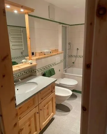 Appartement 2,5 Mit Bergblick In Engadin