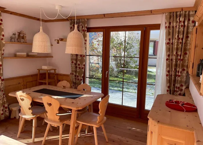 2,5 Mit Bergblick In Engadin Zuoz