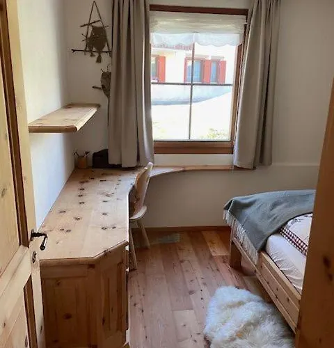 2,5 Mit Bergblick In Engadin * Zuoz