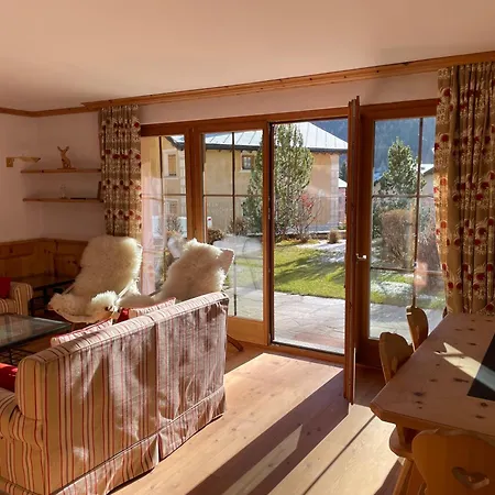 2,5 Mit Bergblick In Engadin