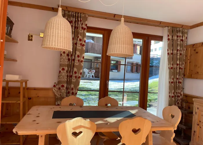 2,5 Mit Bergblick In Engadin 아파트 *