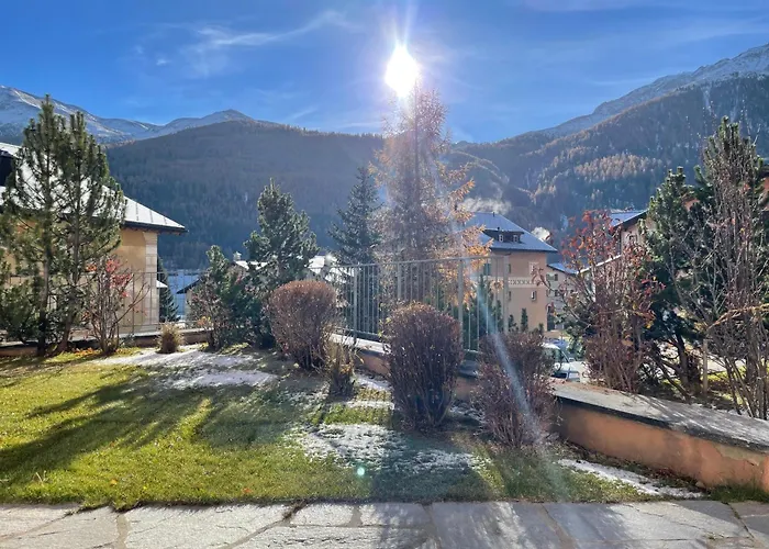 2,5 Mit Bergblick In Engadin Zuoz