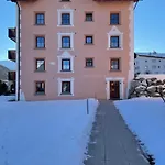 2,5 Mit Bergblick In Engadin Apartamento Zuoz