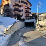 2,5 Mit Bergblick In Engadin Zuoz